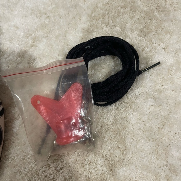 Saucony Track Running spikes with spikes and extra shoelaces used once! - Picture 5 of 9
